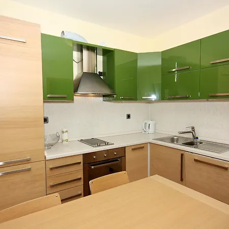 Apartment 3193f